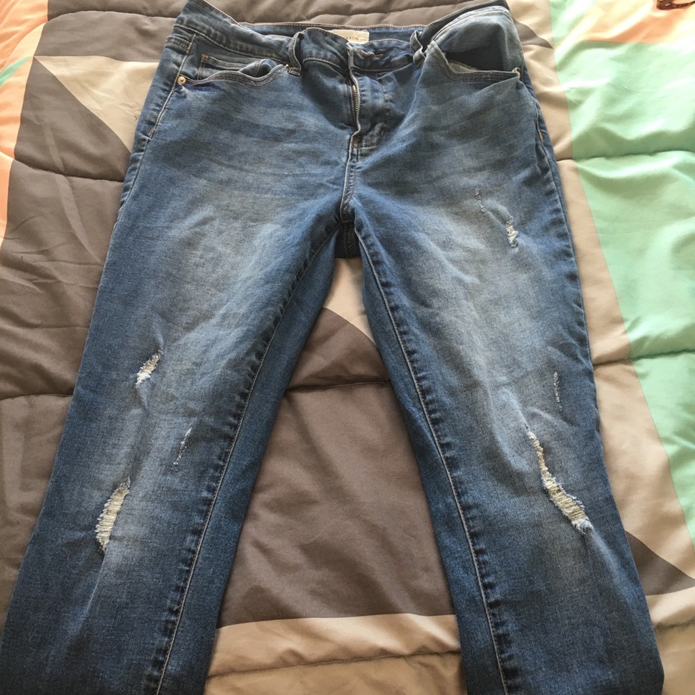 Jeans - Picture 2 of 3